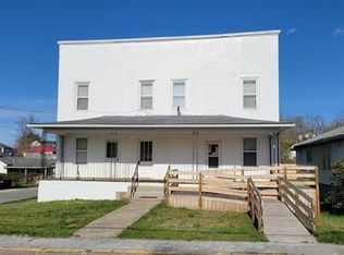 228 Summerlee Ave, Oak Hill, WV 25901