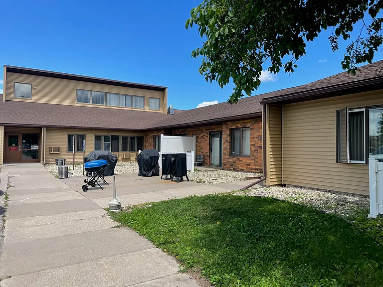 2121 Sims Pl #11 — Photo 4