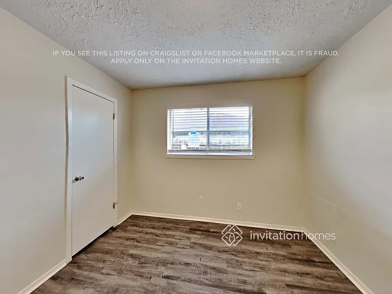 2835 Pilgrims Point Dr — Photo 8