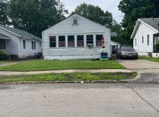 1553 E Walnut St, Decatur, IL 62526