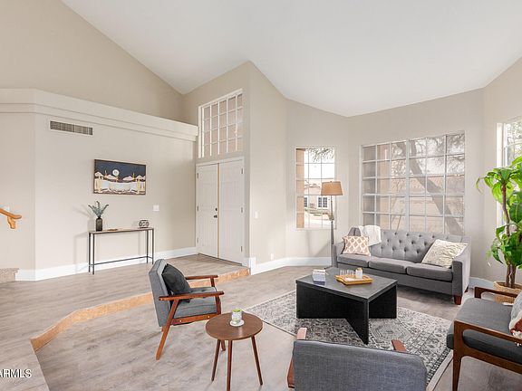 2nd image of 718 W MUIRWOOD Drive
