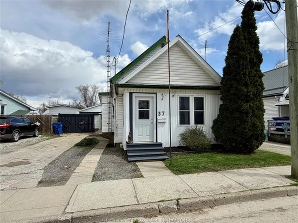 37 Foster St, Chatham Kent, ON N7M 4N4