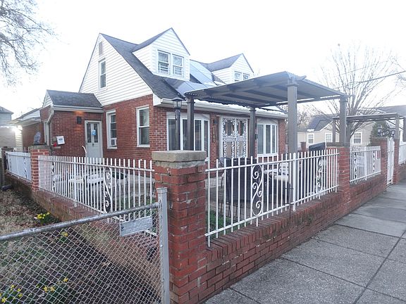 3rd image of 1440 Kearny St NE
