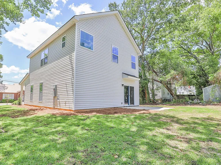 764 Shull St — Photo 23