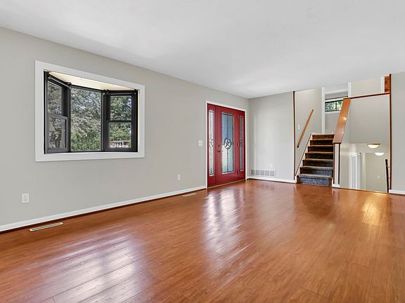 12th image of 542 Kinnamon Ln