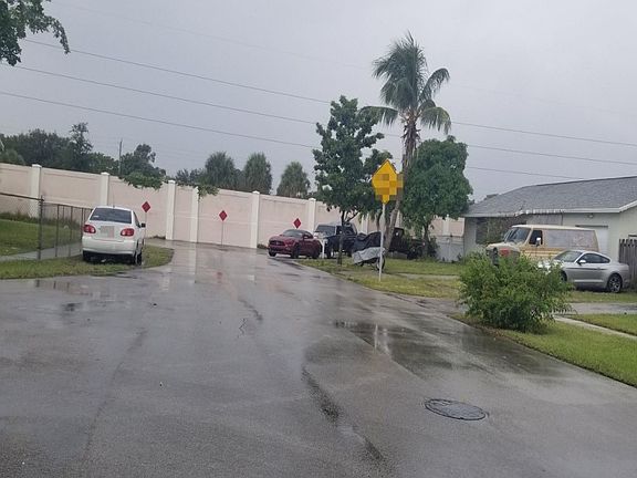 5th image of 11125 NW 25th Ct