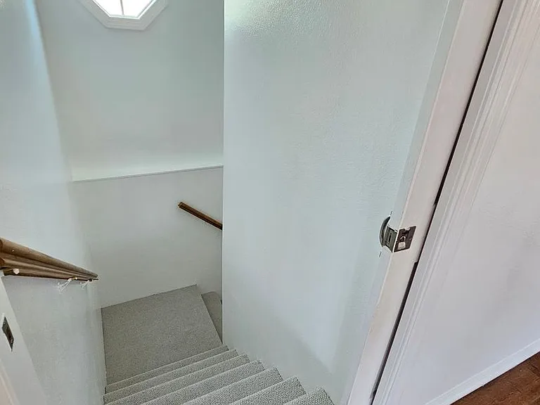 341 Bayshore Dr — Photo 26