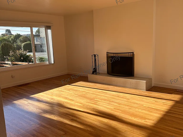 127 Getchell St — Photo 2
