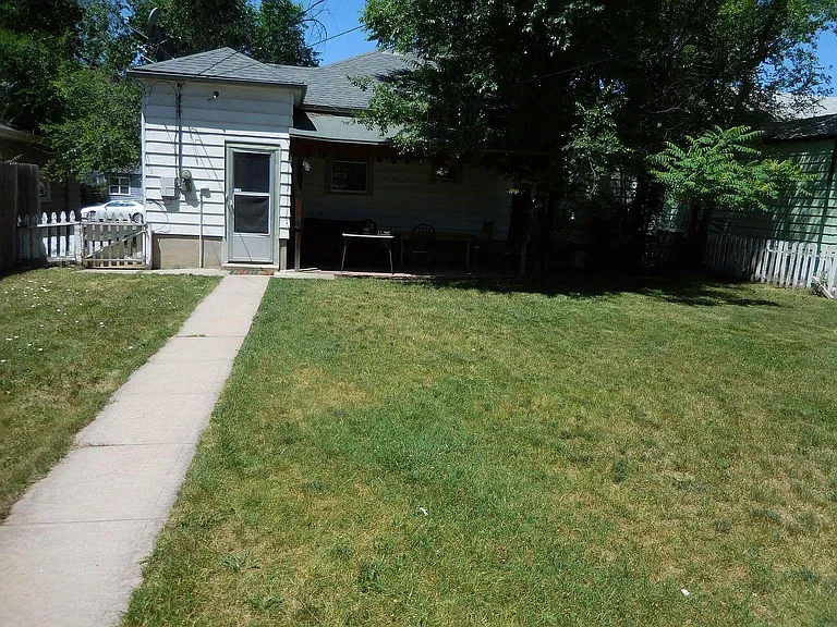 2410 S Williams St — Photo 12