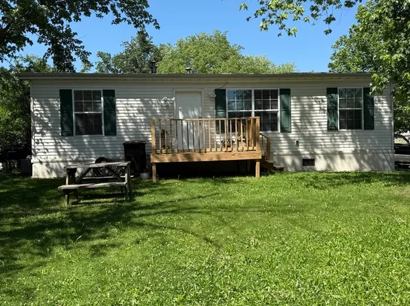 708 Pecan Tree St, Urbana, IL 61802