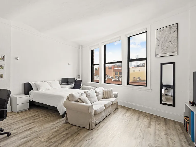 1 Sheridan Sq #6E — Photo 1