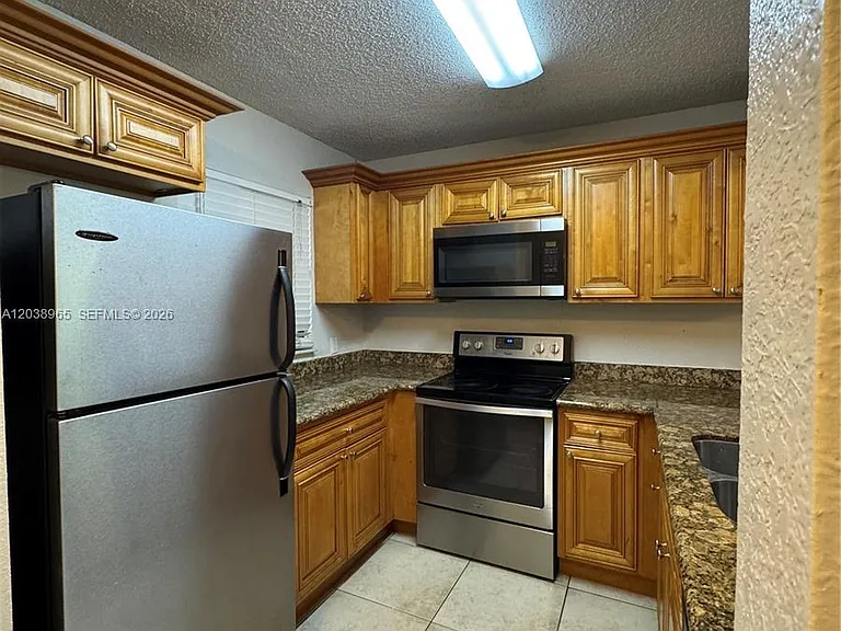 1661 Balfour Point Dr #H — Photo 1