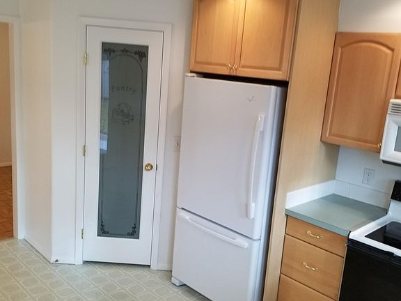Walk in pantry