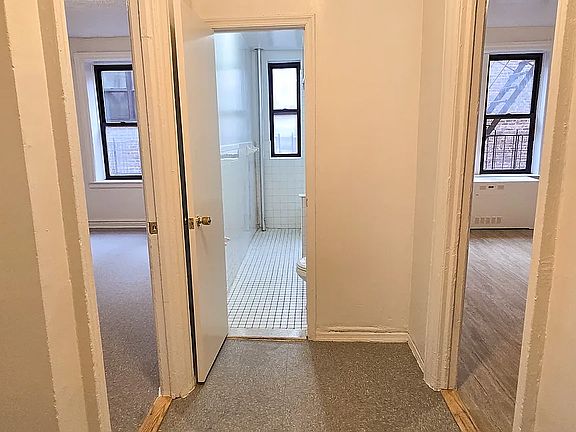 4th image of 721 Walton Ave APT D16