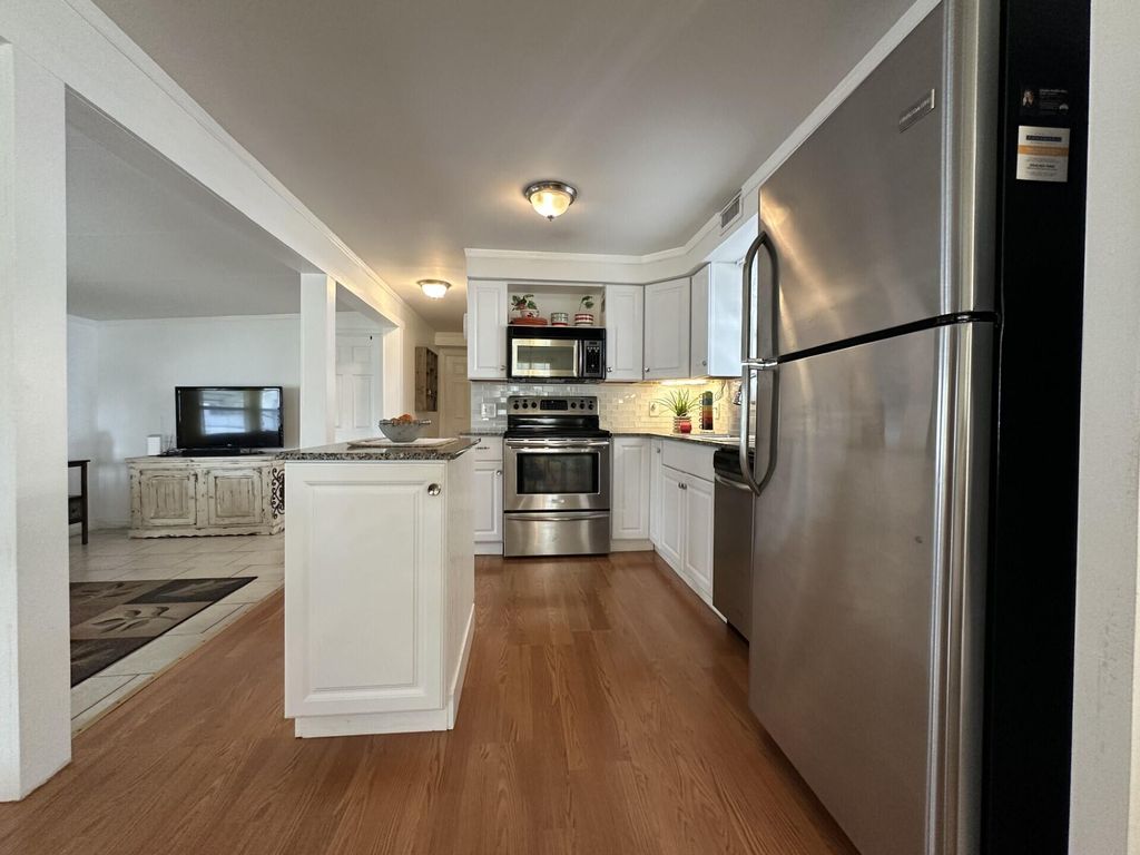 8661 SW 18th Place, Fort Lauderdale, FL - View 6
