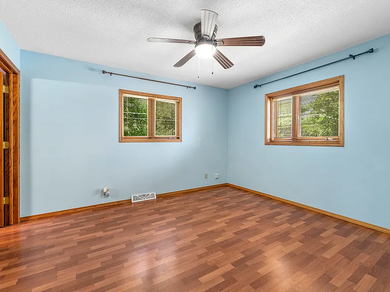 2317 S Bahnson Ave — Photo 6