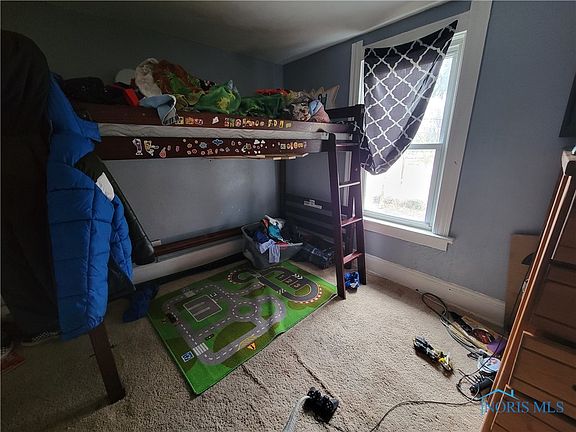 5th image of 738 Bronson Ave