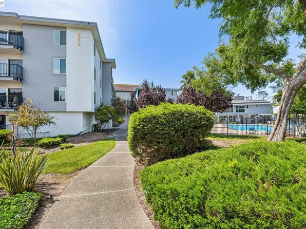 960 Shorepoint Ct APT 120, Alameda, CA 94501