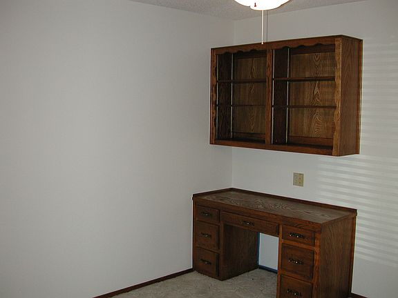 5th image of 2404 Dogwood Ln