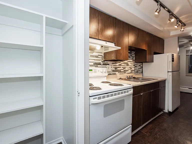 Dexter Street Apartments — Photo 4