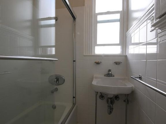 4th image of 1055 Fell St #10