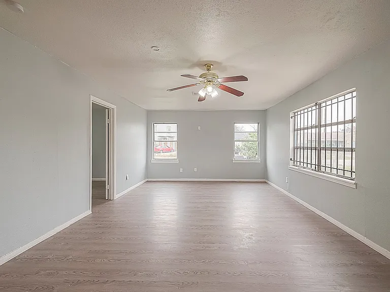 9302 Fairland Dr — Photo 4