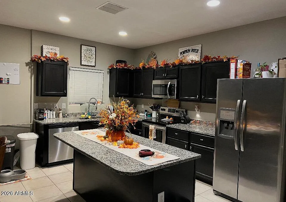 4 bed, 2.0 bath, 1554 sqft, $1,800 — Photo 3