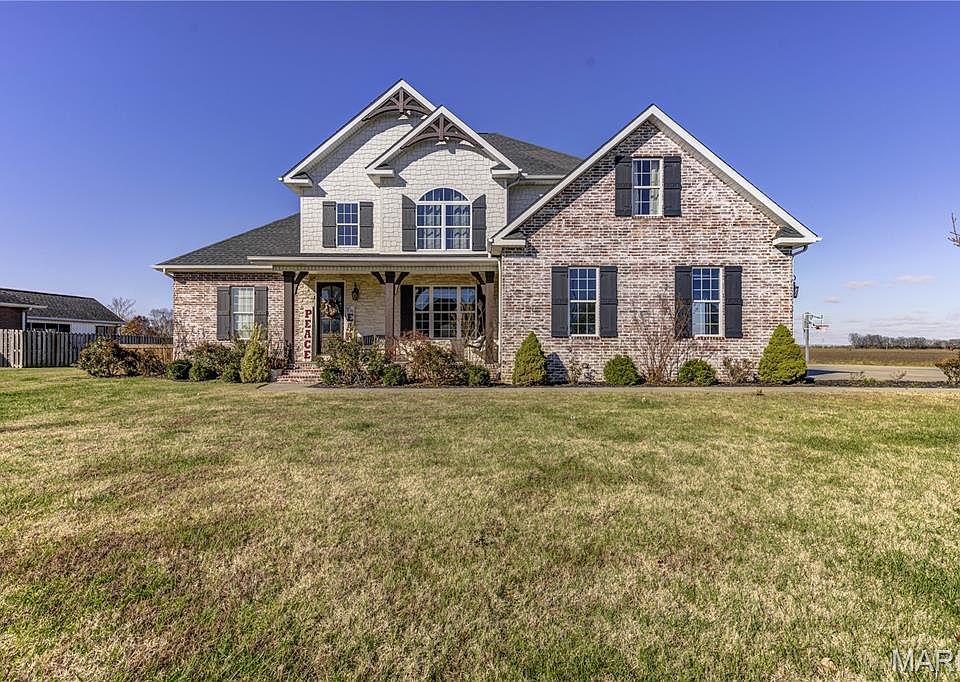 1st image of 1304 Primrose Dr