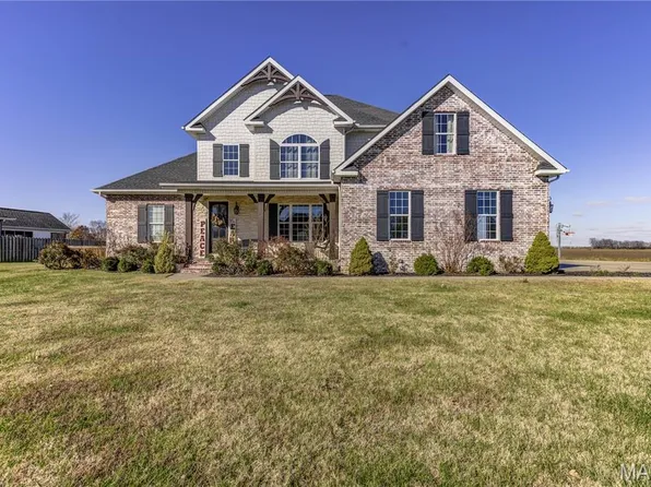 1304 Primrose Dr, Sikeston, MO 63801