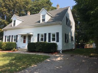 26 Sherman St, Foxboro, MA 02035