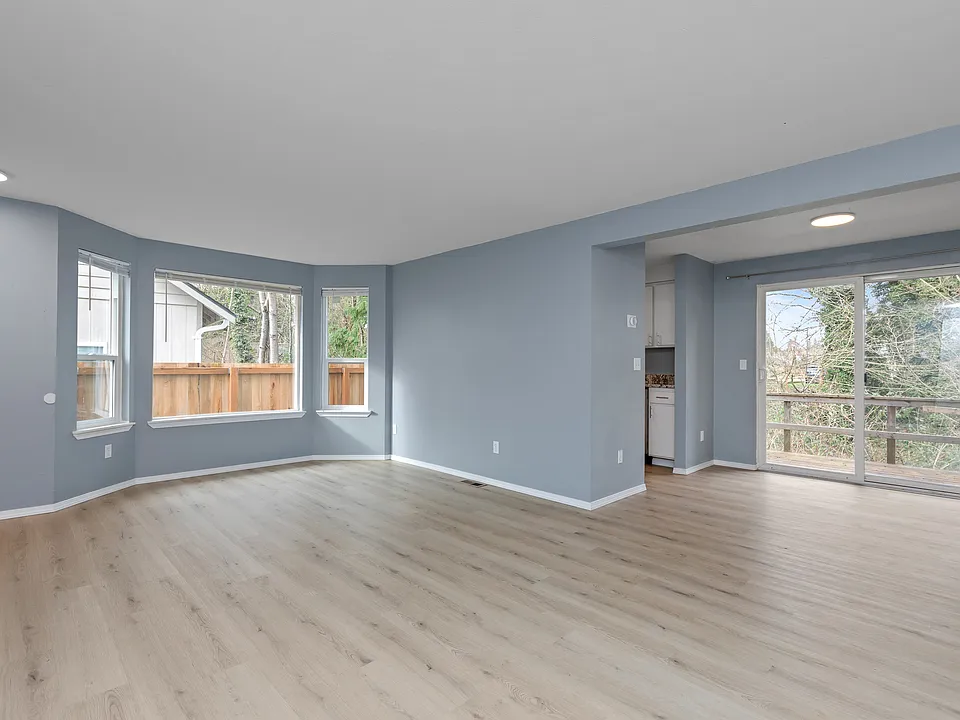 Building Photo 5