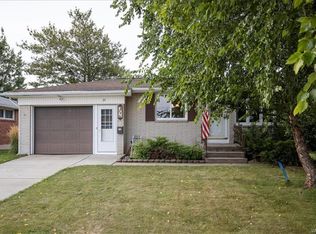 39 Barnabas Dr, Depew, NY 14043