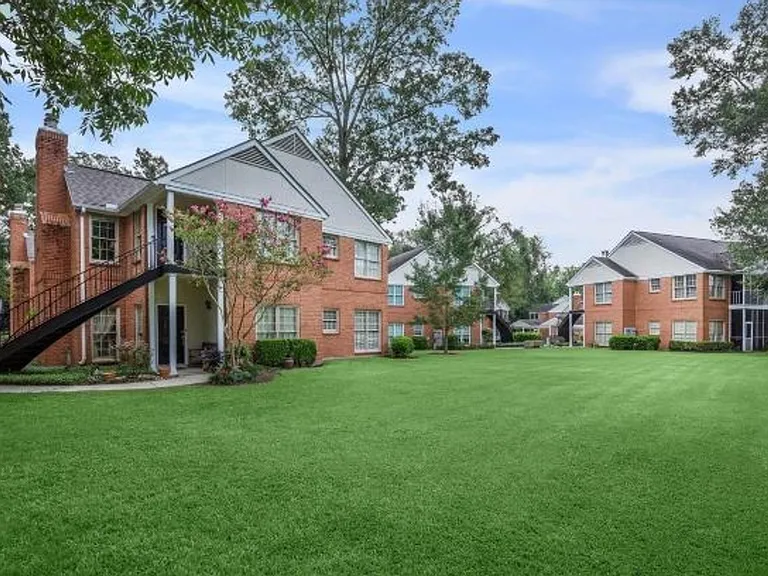 7915 Jefferson Place Blvd #D — Photo 1