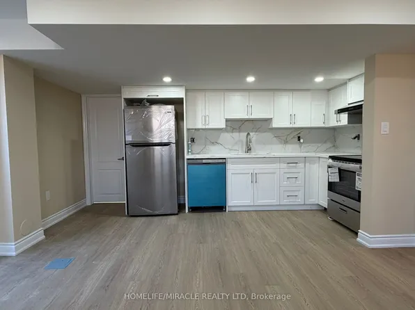 96 Scarletwood St, Hamilton, ON