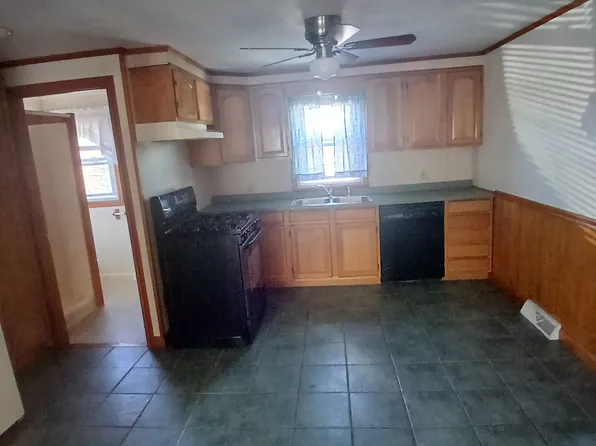 69 Church St, West Warwick, RI 02893