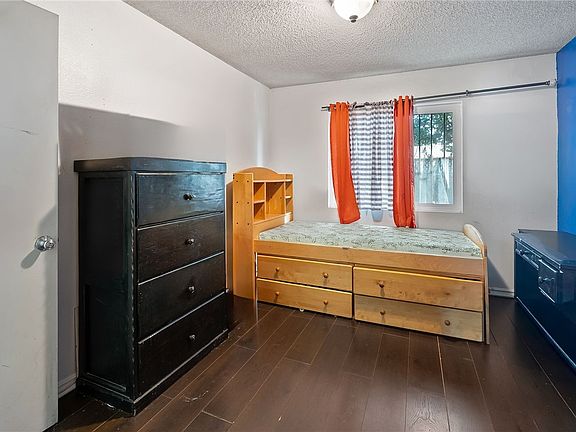 4th image of 1020 N Kemp Ave