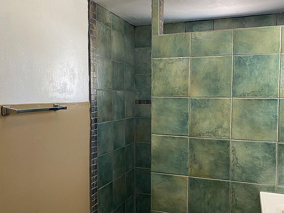 4th image of 3618 Iowa Ave