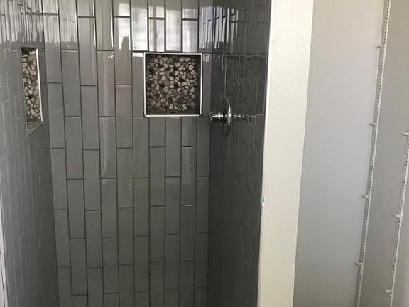 5th image of 928 N Humboldt Ave