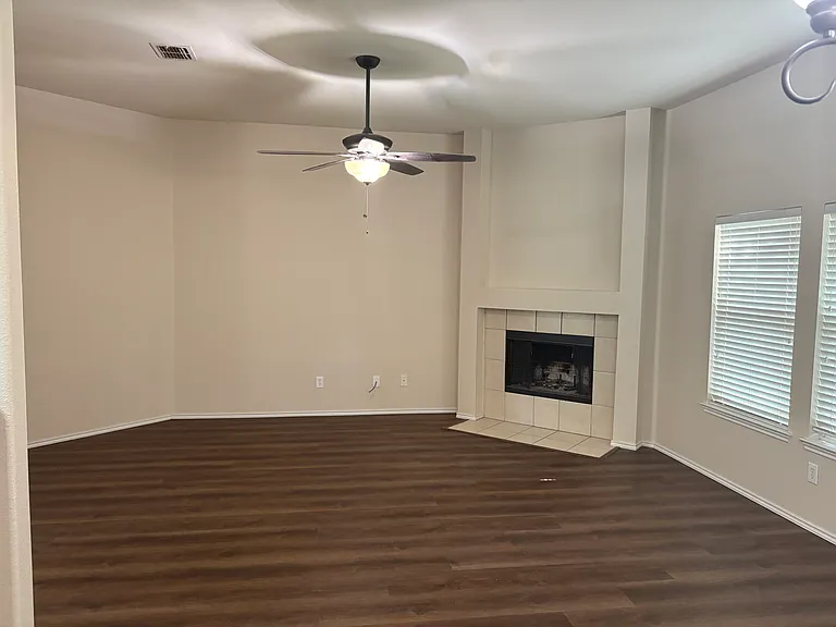 4517 Fox Sedge Ln — Photo 12
