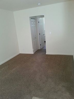 2nd image of 416 6th St APT 05