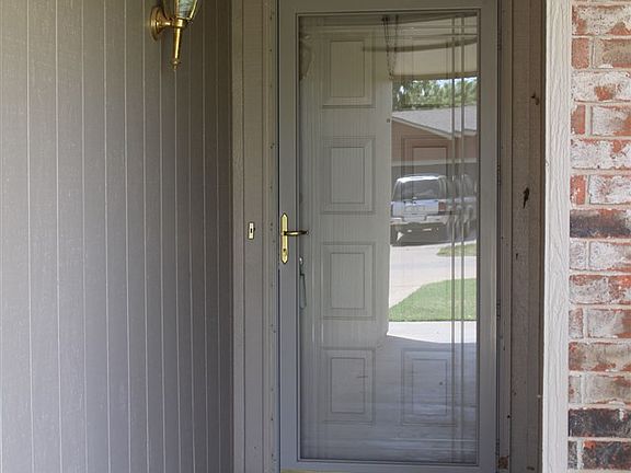 2nd image of 5006 Yorkshire Dr