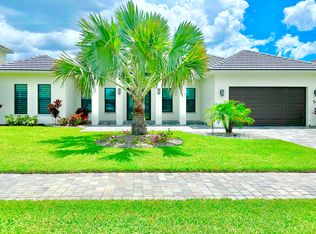 14 Willoughby Dr, Naples, FL 34110