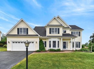 907 Taylor Rise, Victor, NY 14564
