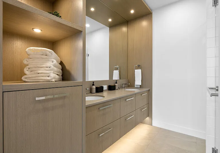 3389 Lakeshore Rd #602 — Photo 32
