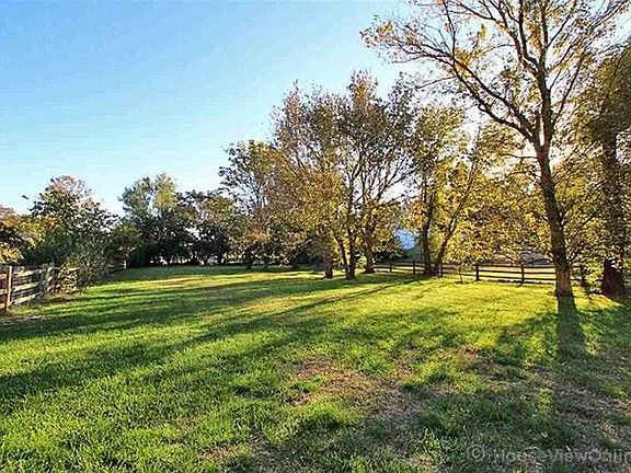 4th image of 2317 Earleen Dr