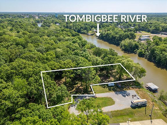 5th image of 776 Moores Creek Rd