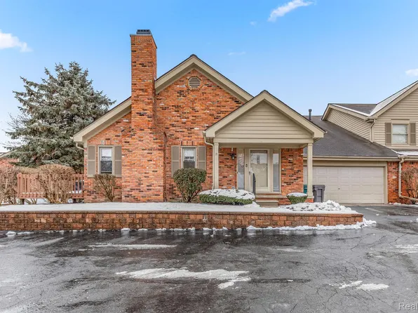 3 Geneva Ct, Dearborn, MI 48124