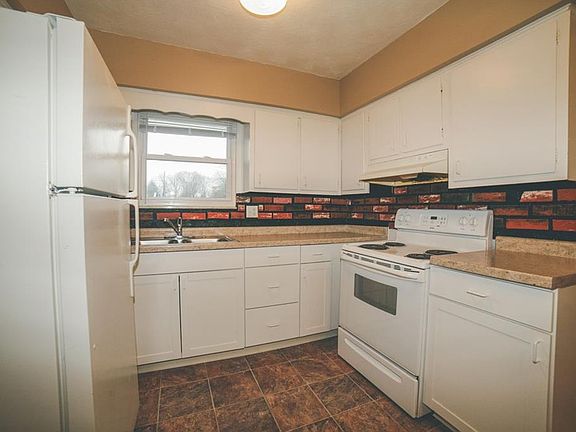 5th image of 1704 Nelson Ave