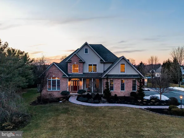 4010 Glenfinnan Pl, Mechanicsburg, PA 17055