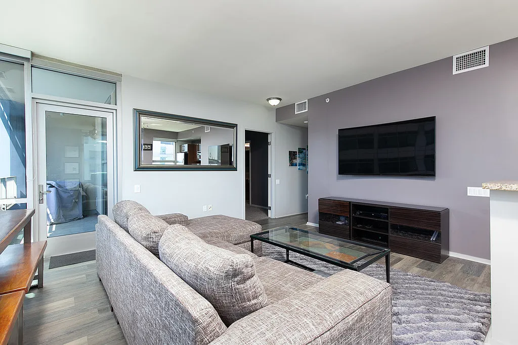 2 bed, 2.0 bath, $6,425 — Photo 2